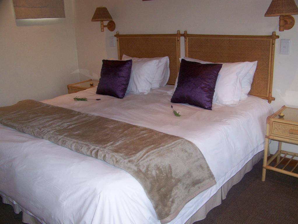 ג'ורג' Pine Lodge Resort חדר תמונה
