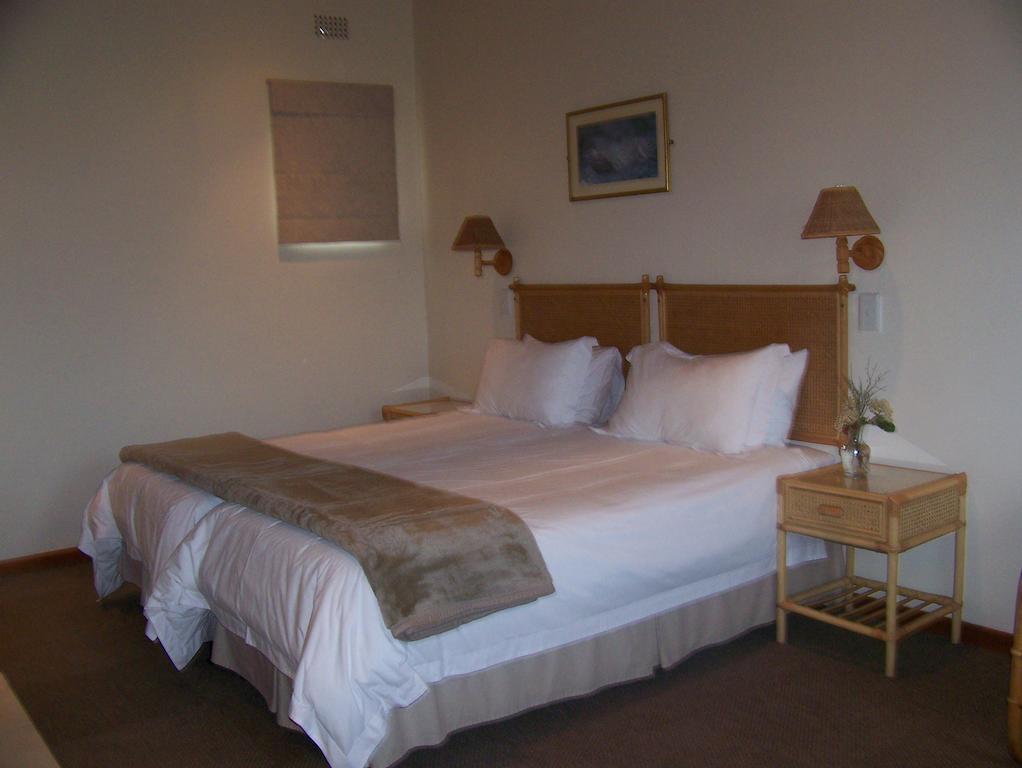 ג'ורג' Pine Lodge Resort חדר תמונה